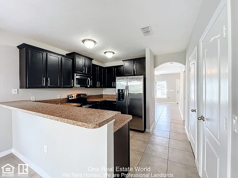 5361 Windsor Lake Cir — Photo 19