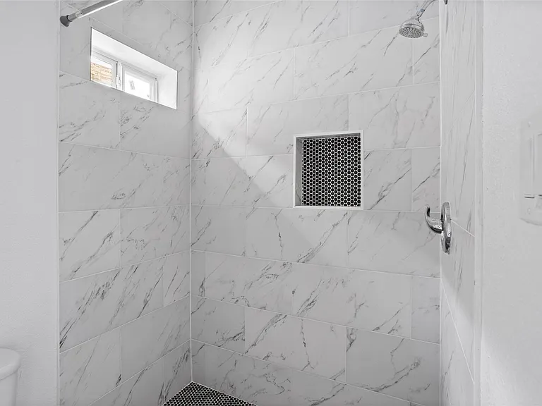 9814 Masterson St — Photo 14