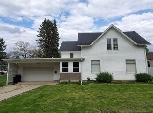 905 N 6th St, Rochelle, IL 61068