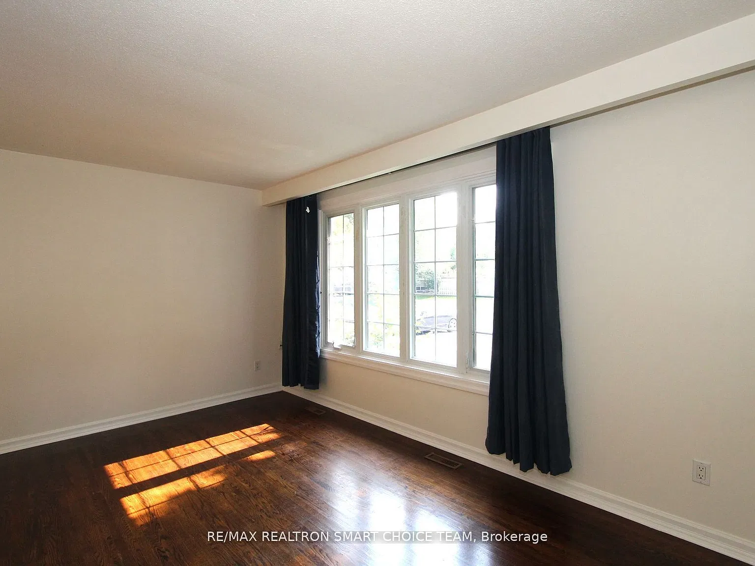 3 bed, $2,600 — Photo 3