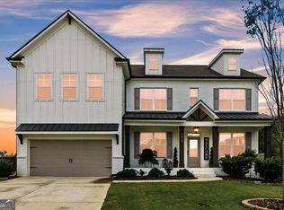 7119 Branch Creek Cv, Flowery Branch, GA 30542