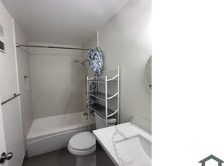 504 Woodgate Cir, Sunrise, FL 33326