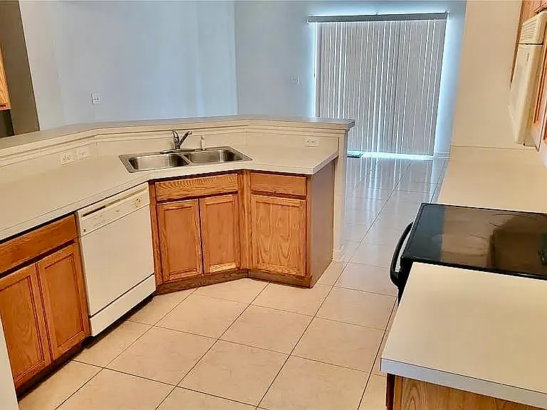 921 Bristle Cone Ct — Photo 2