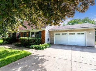 2605 Eldridge Rd, East Aurora, NY 14052