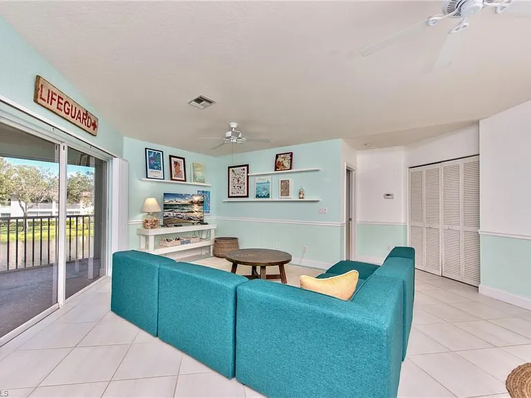 1100 Diamond Cir #1104 — Photo 3