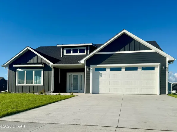 6035 S 14th St, Grand Forks, ND 58201