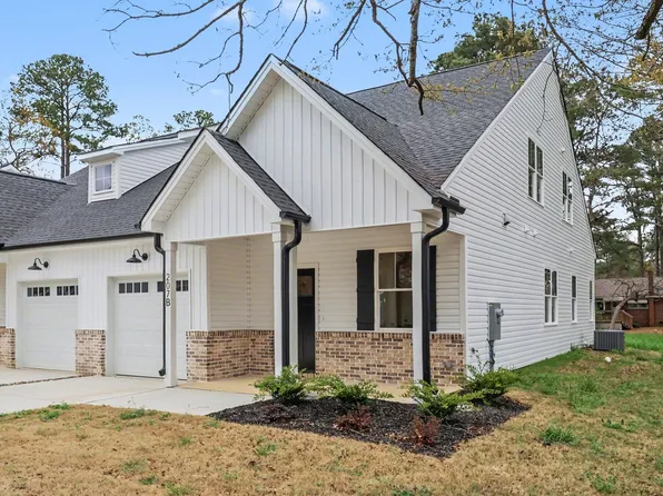 207 A S Main St #A, Four Oaks, NC 27524