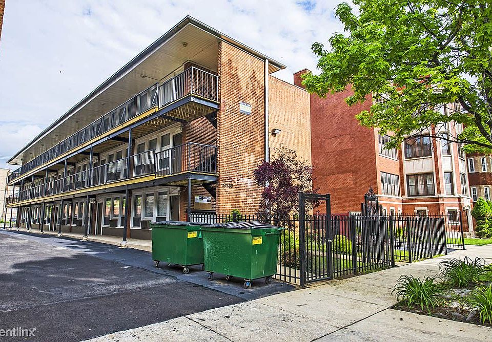 6832 S Crandon Apartments Chicago Exterior_18