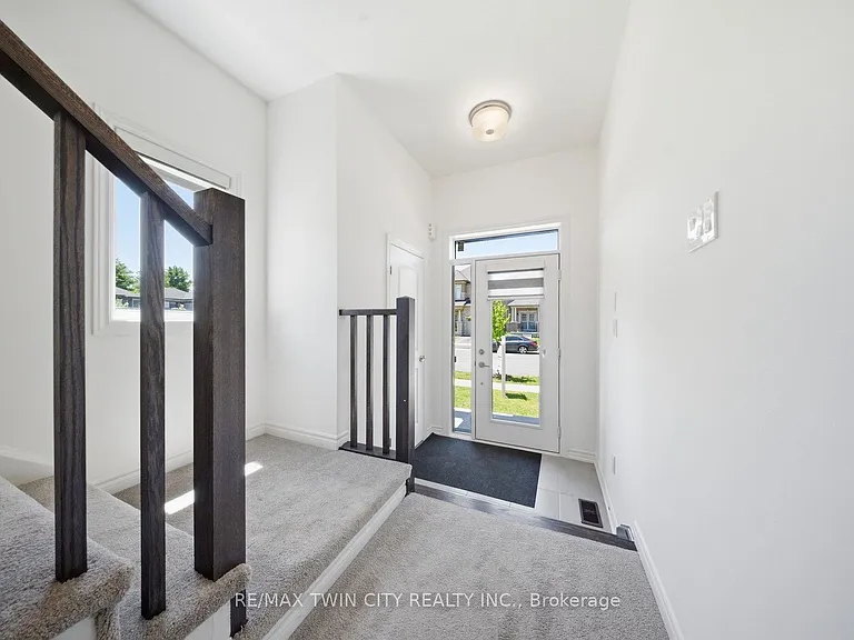 26 Copeman Ave — Photo 5
