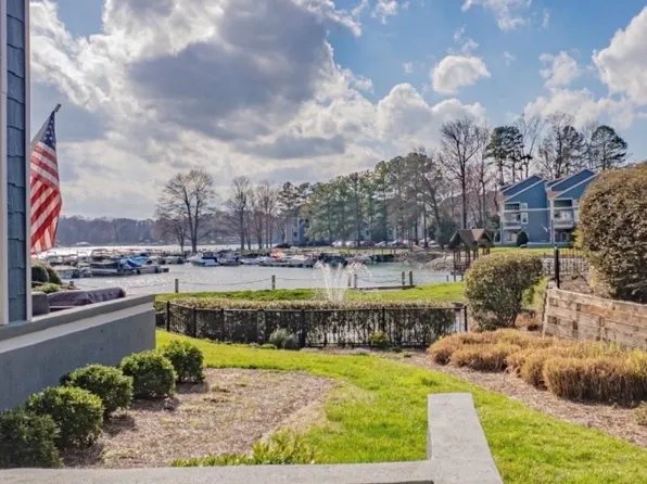 1125 Torrence Cir, Davidson, NC 28036