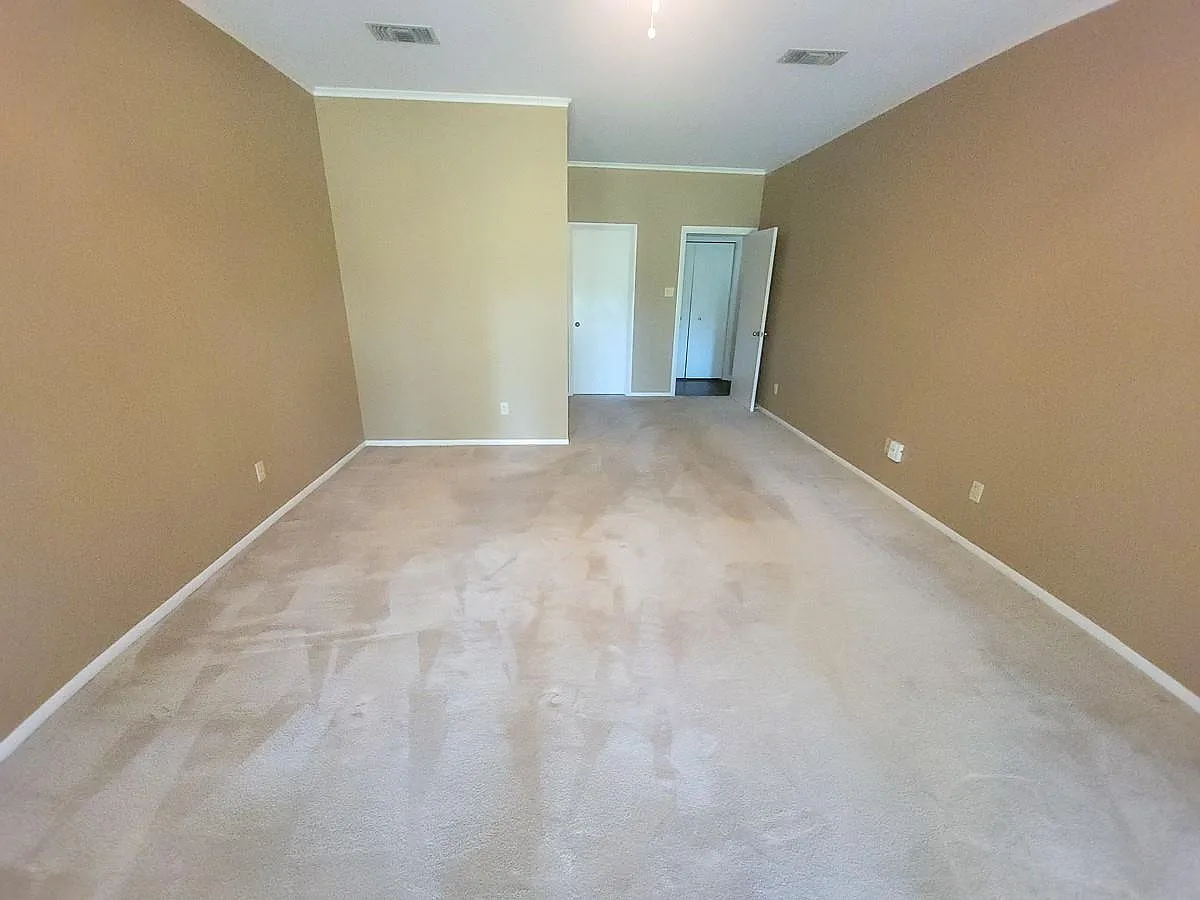 3 bed, 2.0 bath, 2175 sqft, $2,500 — Photo 3