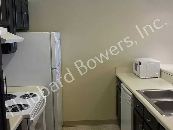 5th image of 2002 Greene St APT 411