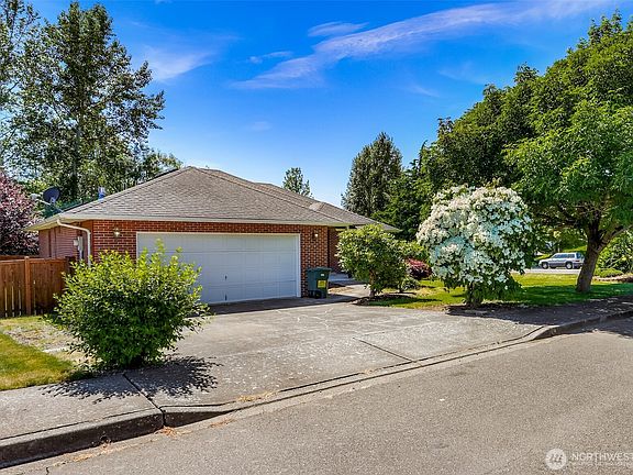 2nd image of 2191 Jones Circle