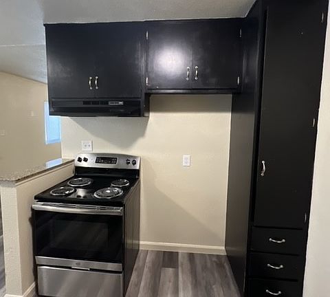 5th image of 569 S Richmond Ave APT 2