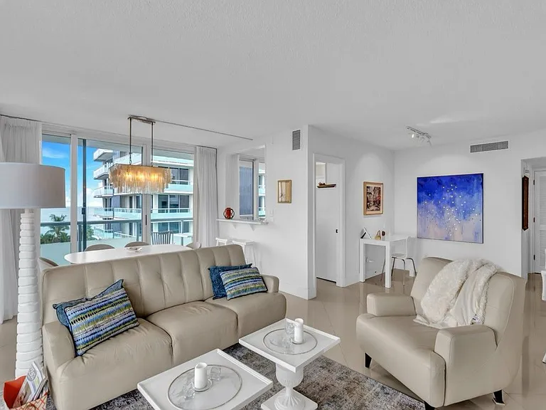 3554 Ocean Dr #702S — Photo 8