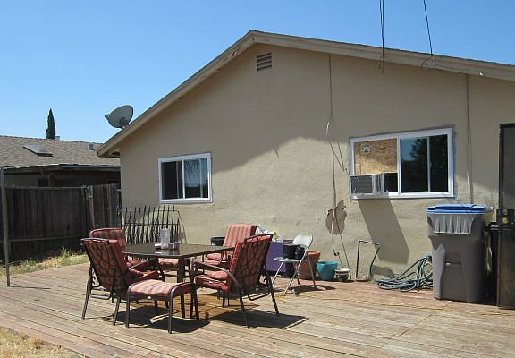 5th image of 2742 Chopin Ave