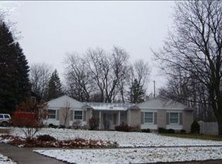504 Stonybrook Dr, Grand Blanc, MI