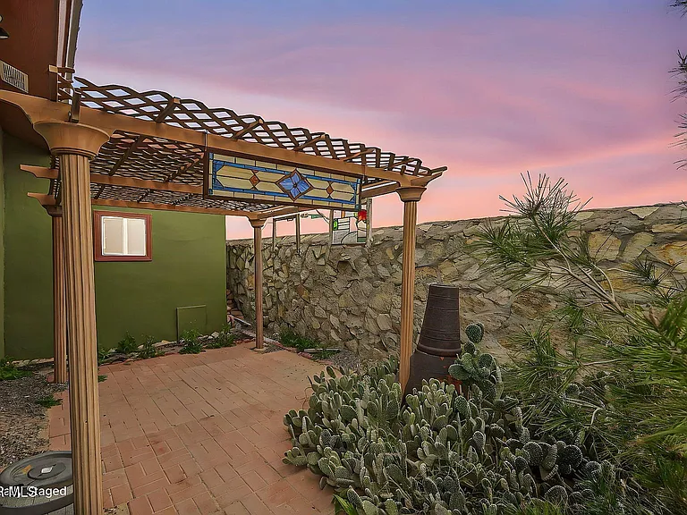 2nd covered outdoor space. More private.