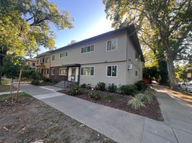 700 24th St, Sacramento, CA
