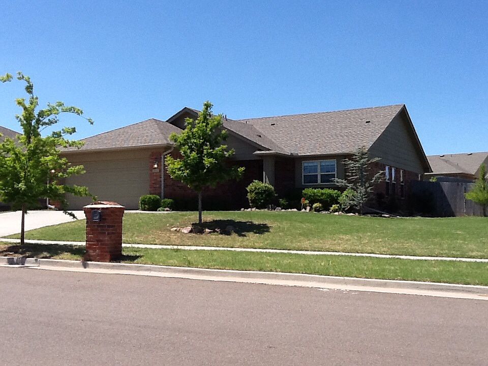 1st image of 3124 Queenston Ave