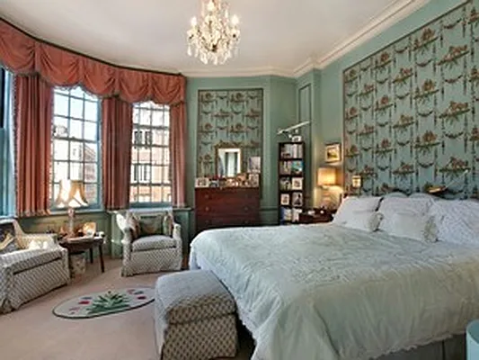 Sold by Corcoran | media 3