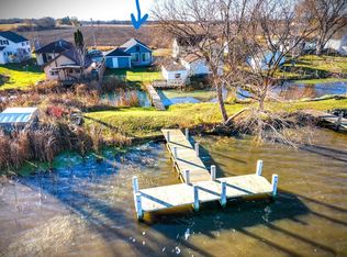 5660 W Reighmoor Rd, Omro, WI 54963