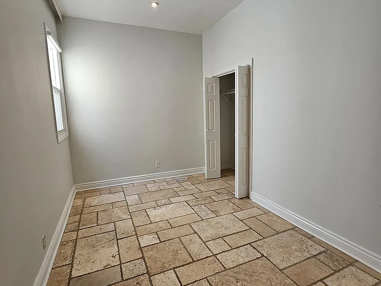 550 Yonge St #3F — Photo 19