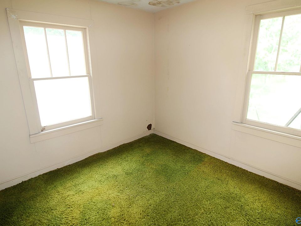 19th image of 702 Tidmore Bend Rd