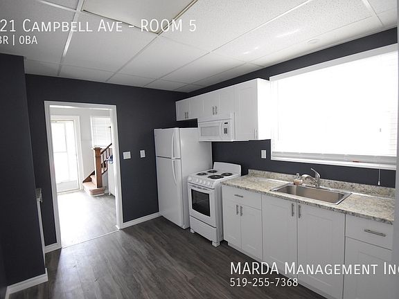 3rd image of 921 Campbell Ave Room 5