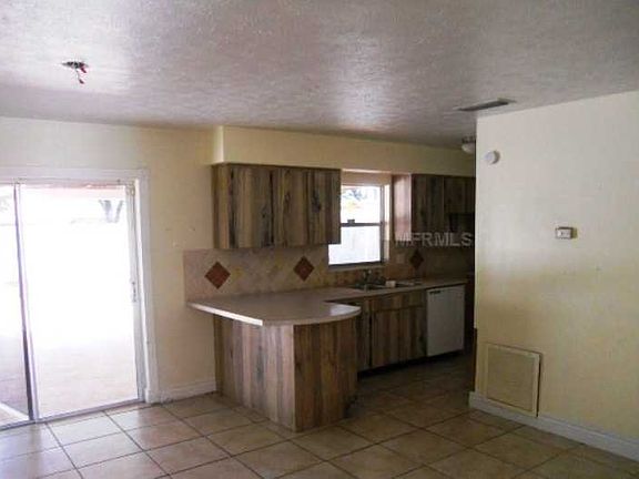 3rd image of 6537 Spanish Moss Cir