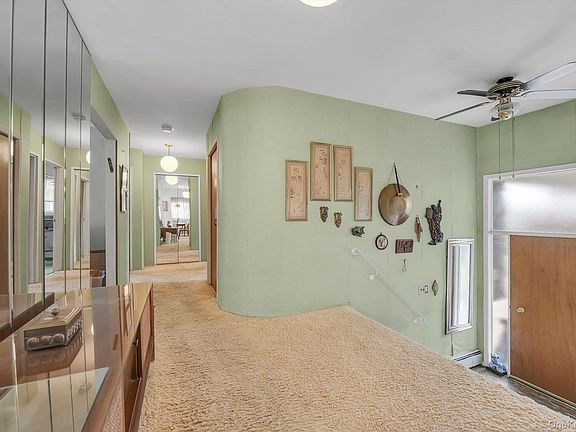 5th image of 2961 Hewlett Avenue