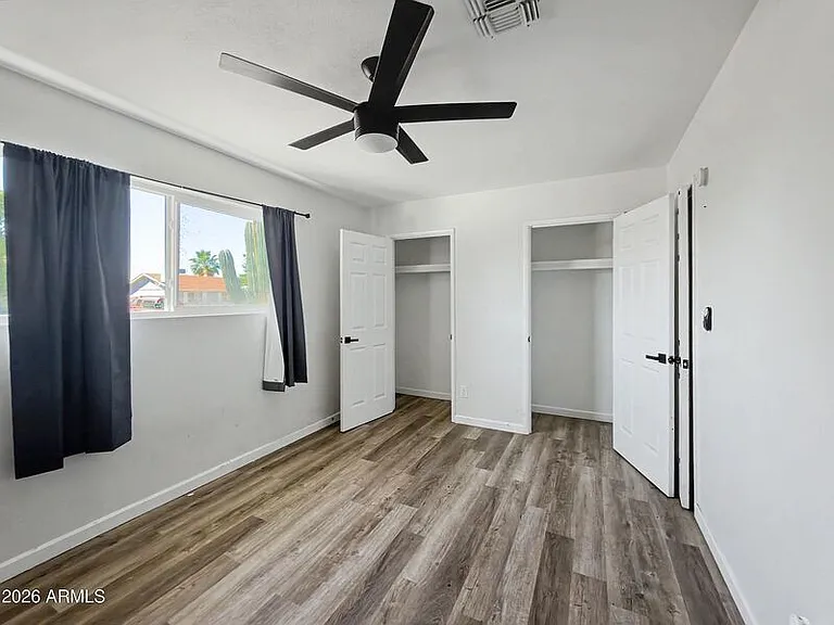 1542 W 5th Pl — Photo 14