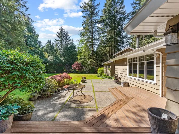 13666 30th Ave, Surrey, BC V4P 1T9