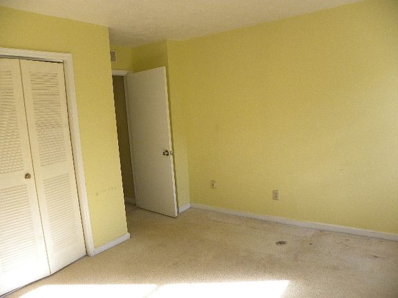 4th image of 302 Glenleaf Dr