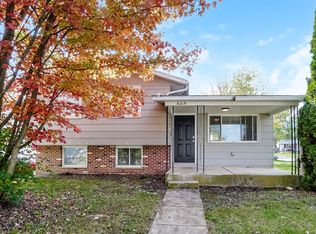 3215 Valleywood Dr, Columbus, OH 43223