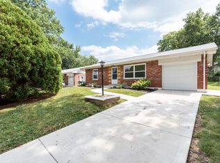 428 Lambeth Ln, Saint Louis, MO