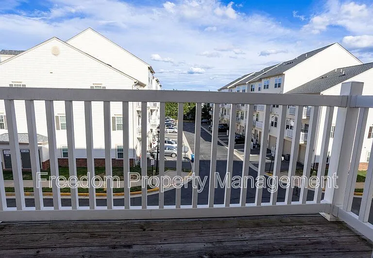 7408 Brunson Cir — Photo 23