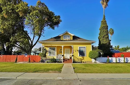 318 F St Photo 1