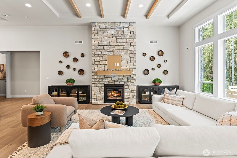 4th image of 15205 210th Avenue E #988