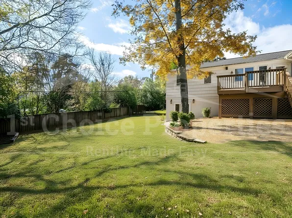 2005 Chestnut Rd, Vestavia Hills, AL 35216