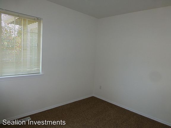 4th image of 1790 Lois Ln