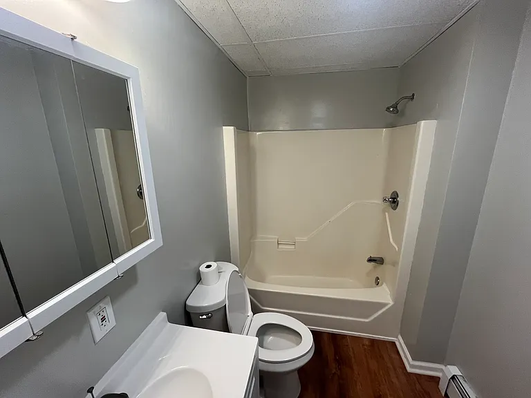 1122 1st St #2 — Photo 4