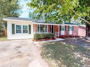 6613 Winthrop Dr, Fayetteville, NC 28311