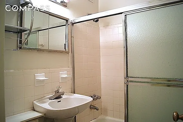 Rented by Compass | media 25