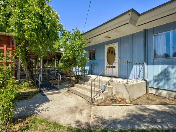 1626 NW Beacon St, Roseburg, OR 97470