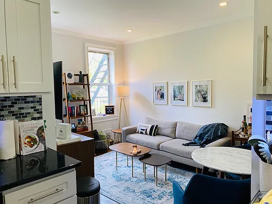 Rented by Bank Neary | media 3