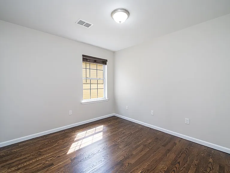 271.5 Grant Ave #2 — Photo 16