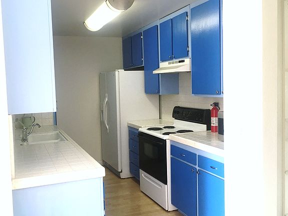 5th image of 3565 Linden Ave Unit 233