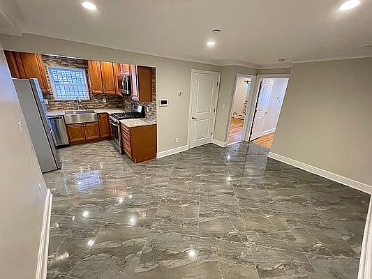 1st image of 2581 49th St #2