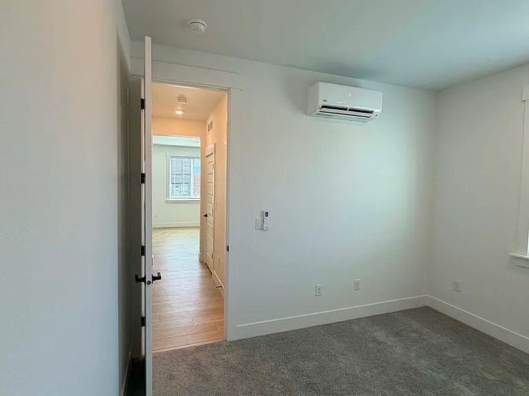 20464 Myrtle Pl E #1 — Photo 9